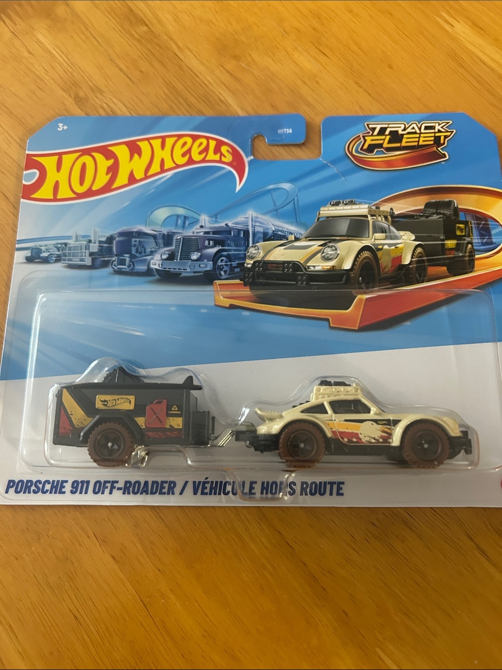 🔥Hot Wheels🔥 Porsche 911 Off-Roader Toy Car with Trailer - Cream
